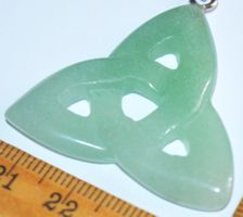 Halskette 4376 – Triqueta Knoten – Aventurin 35x35mm