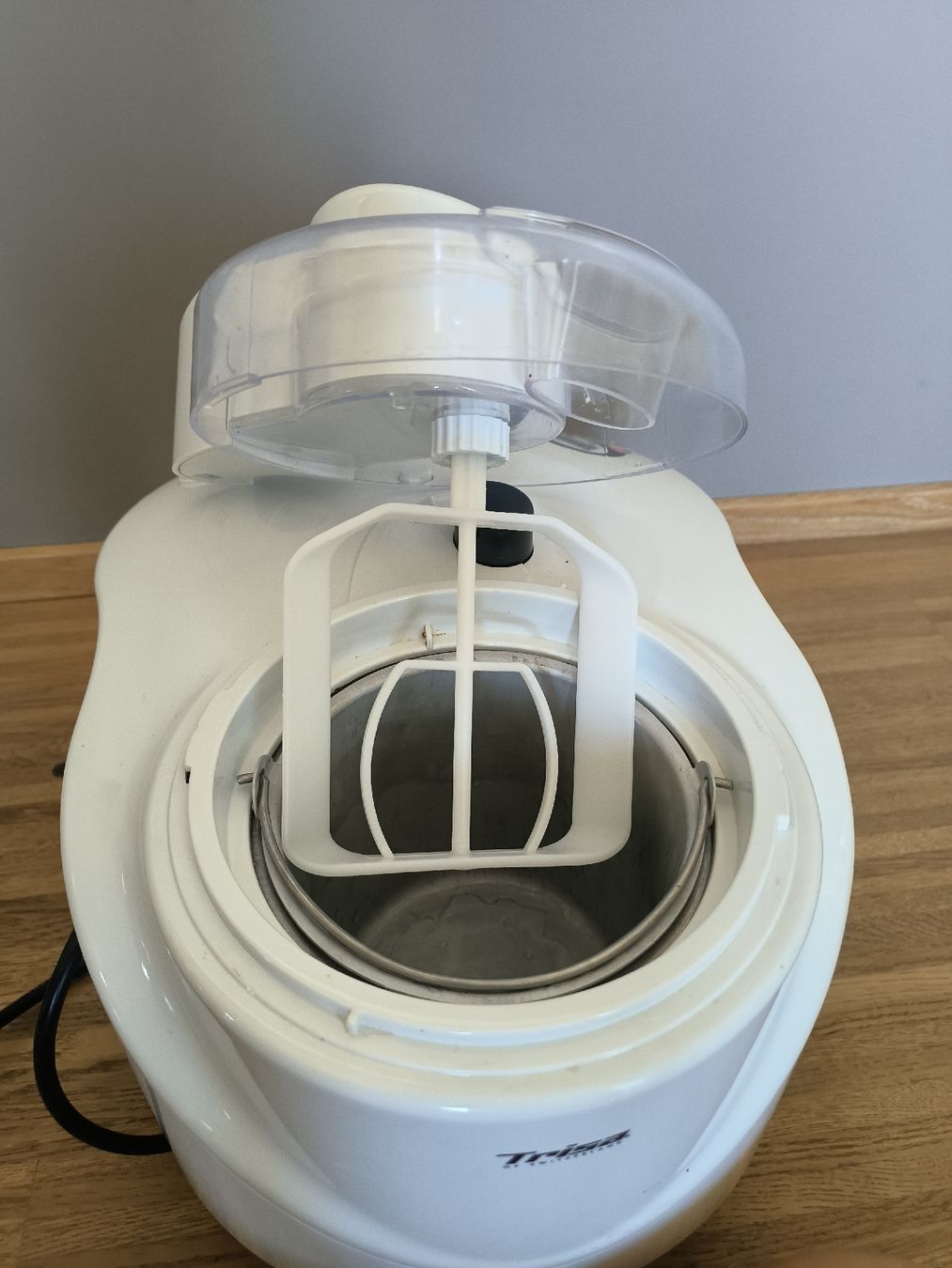 Trisa Elettrodomestici da cucina: Eismaschine mit Kompressor von Trisa – Usato da Zug venduto da kat_q98k 1