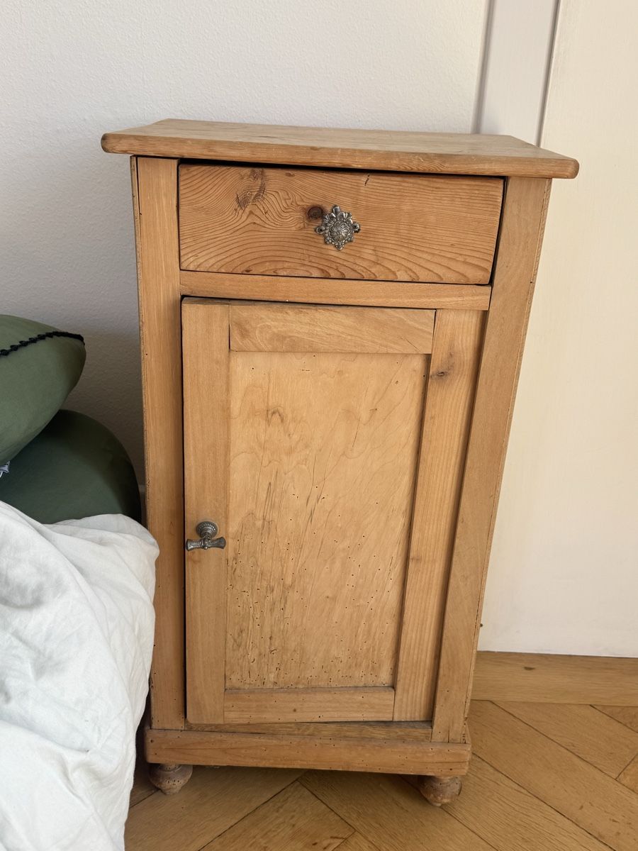 Tables de nuit: 2 Holznachttische – D'occasion à Bern par Meyerl1 2