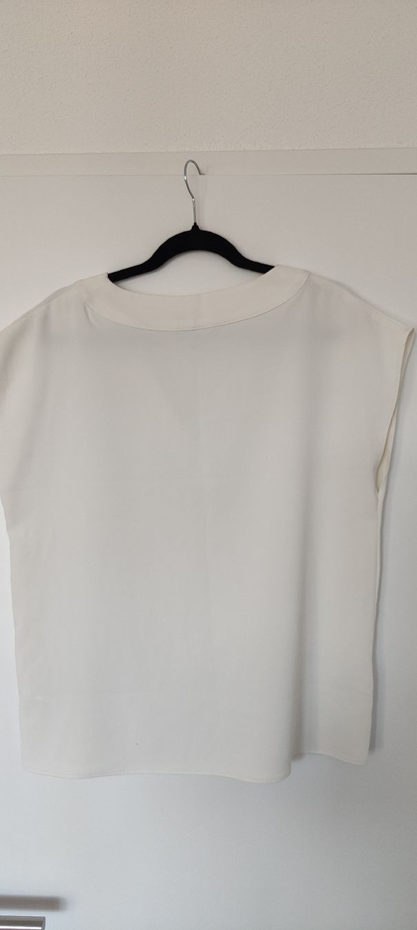 Top: Tops (size M-L) – Usato da Oberbuchsiten venduto da DianaLup 8