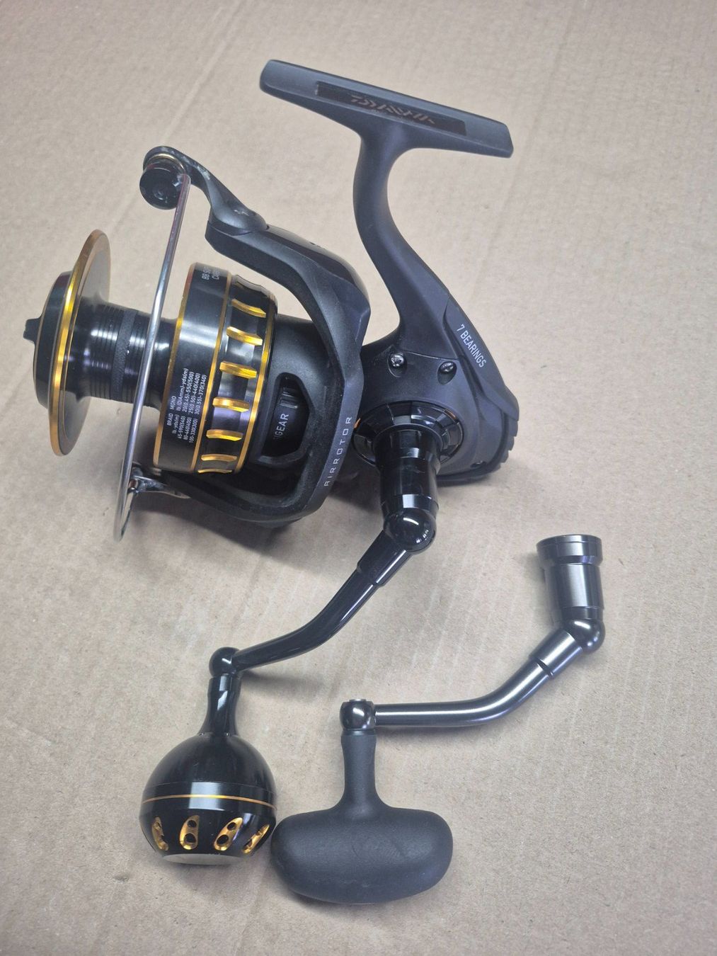 Daiwa Rollen & Spulen: Daiwa 8000BG mit Gomexus Power Kurbel – Gebraucht aus Bigenthal von FSB1