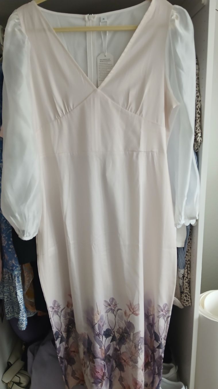 Vestiti: Kleid mit lila Blümchen,XL – Nuovo (secondo la descrizione) da Beinwil am See venduto da Superchance