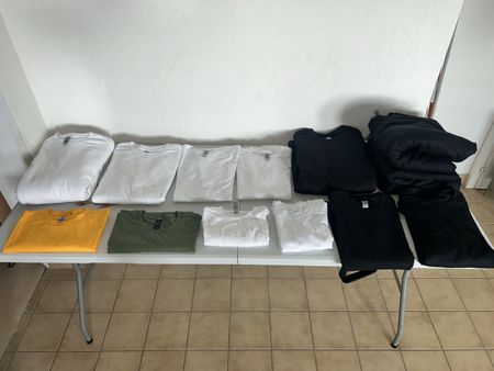 Lot de vêtements et accessoires pour sérigraphie