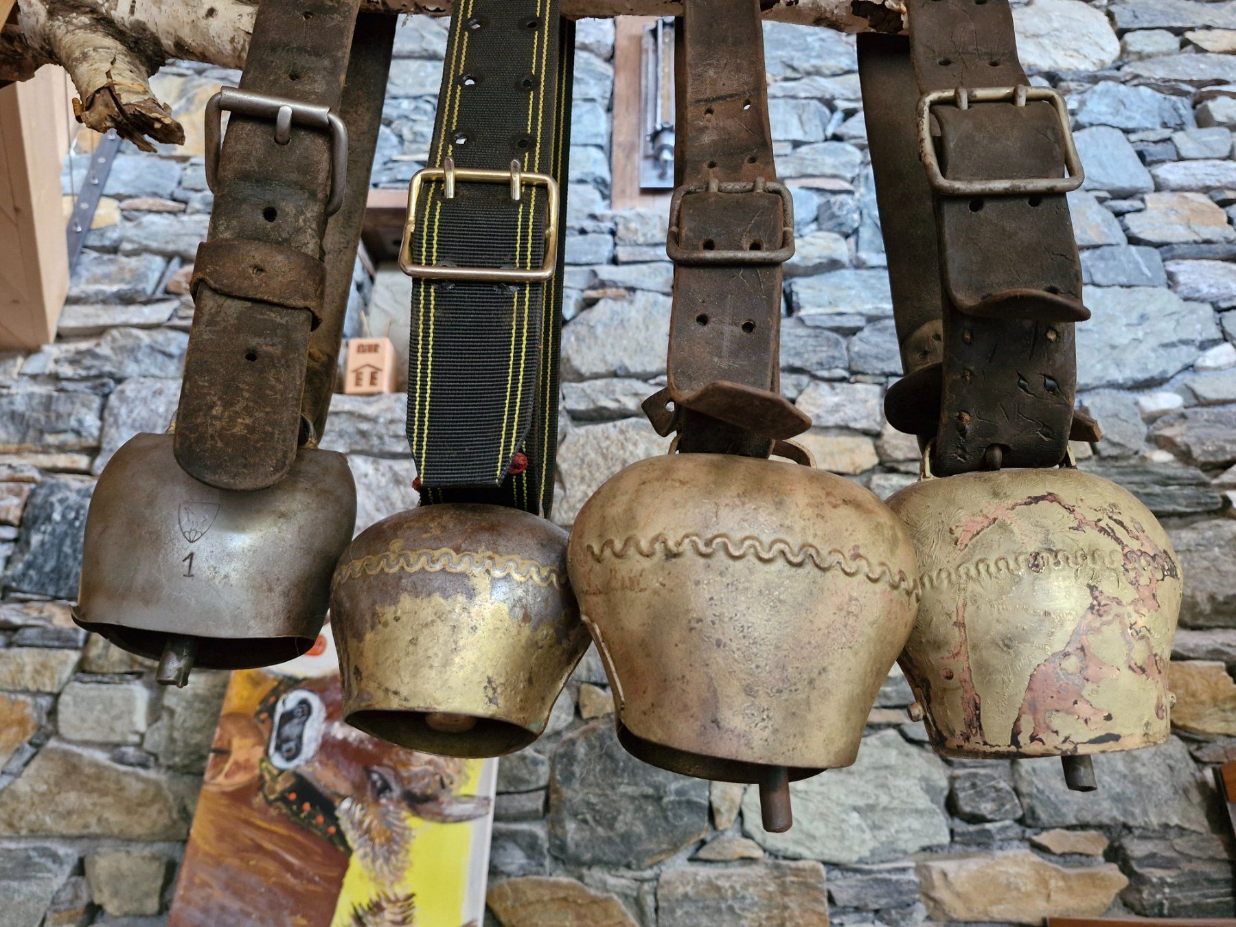 Glocken & Treicheln: Glocken Treicheln – Gebraucht aus Guarda von rue_bpd7 1