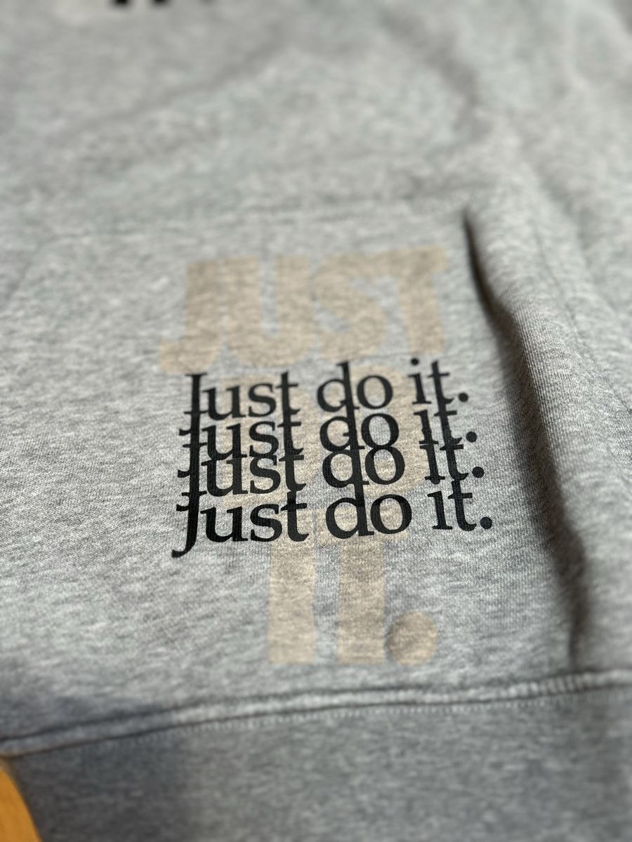 Nike Maglioni & Felpe: Cooler Nike Sweat Hoodie – Usato da Waltenschwil venduto da Hendi 3