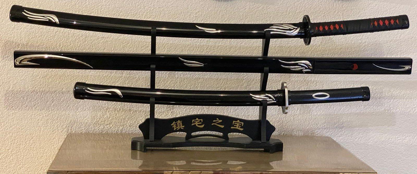 Internationale Kunst: Samurai Katana Schwert Set inkl. Ständer - Dekorativ – Neu (gemäss Beschreibung) aus winterthur von Ricardorounen