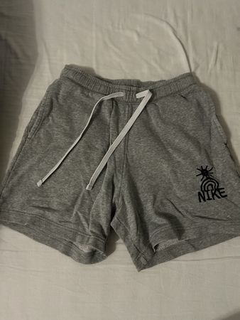 Nike Shorts grau mit Print Baumwollmischung gebrauchter Zust