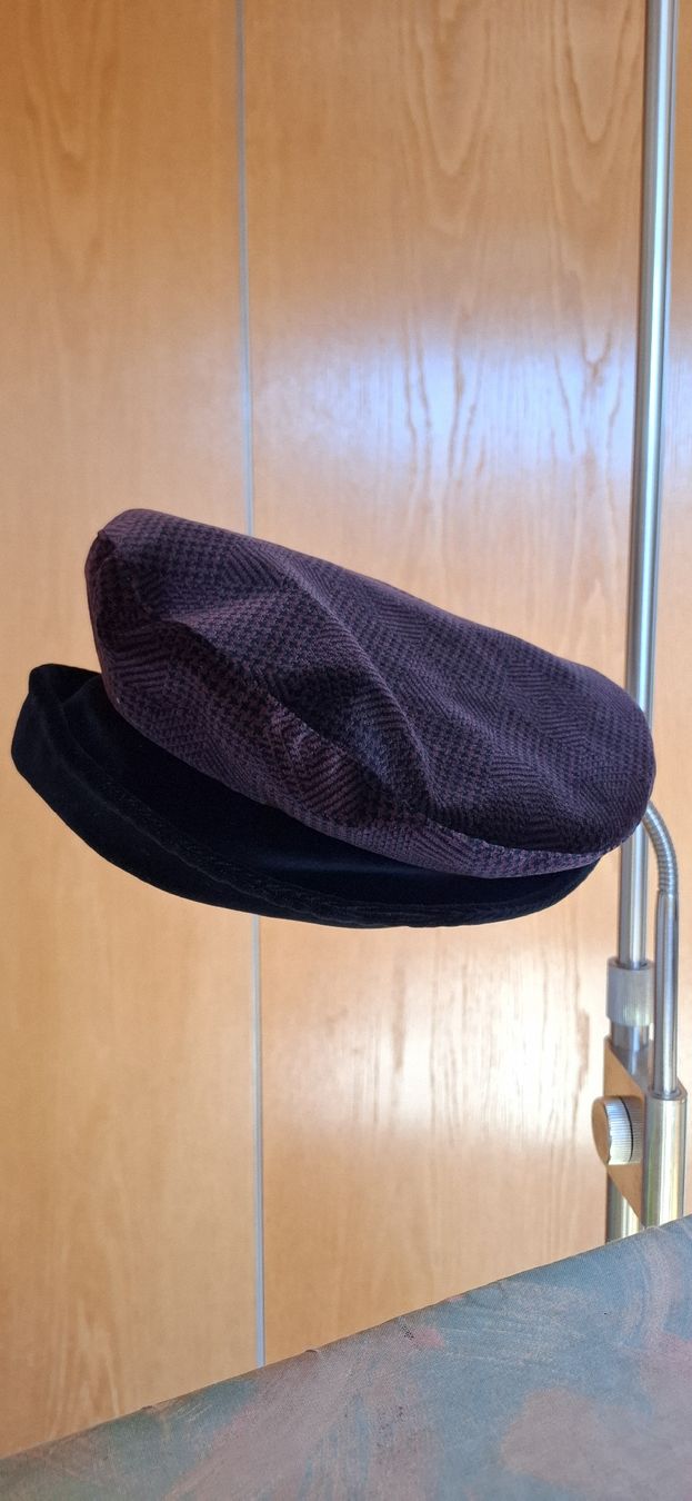 Copricapi, berretti & cappellini: retro Schiebermütze dunkelrot  – Usato da Mellingen venduto da lathei 1