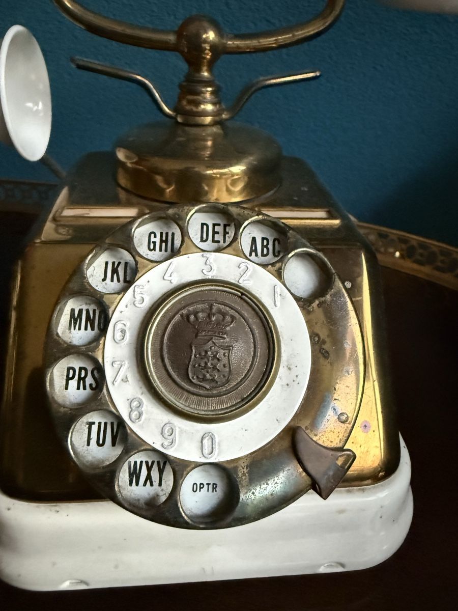 Telefone: Vintage Telefon – Gebraucht aus Binningen von Lillocon 1