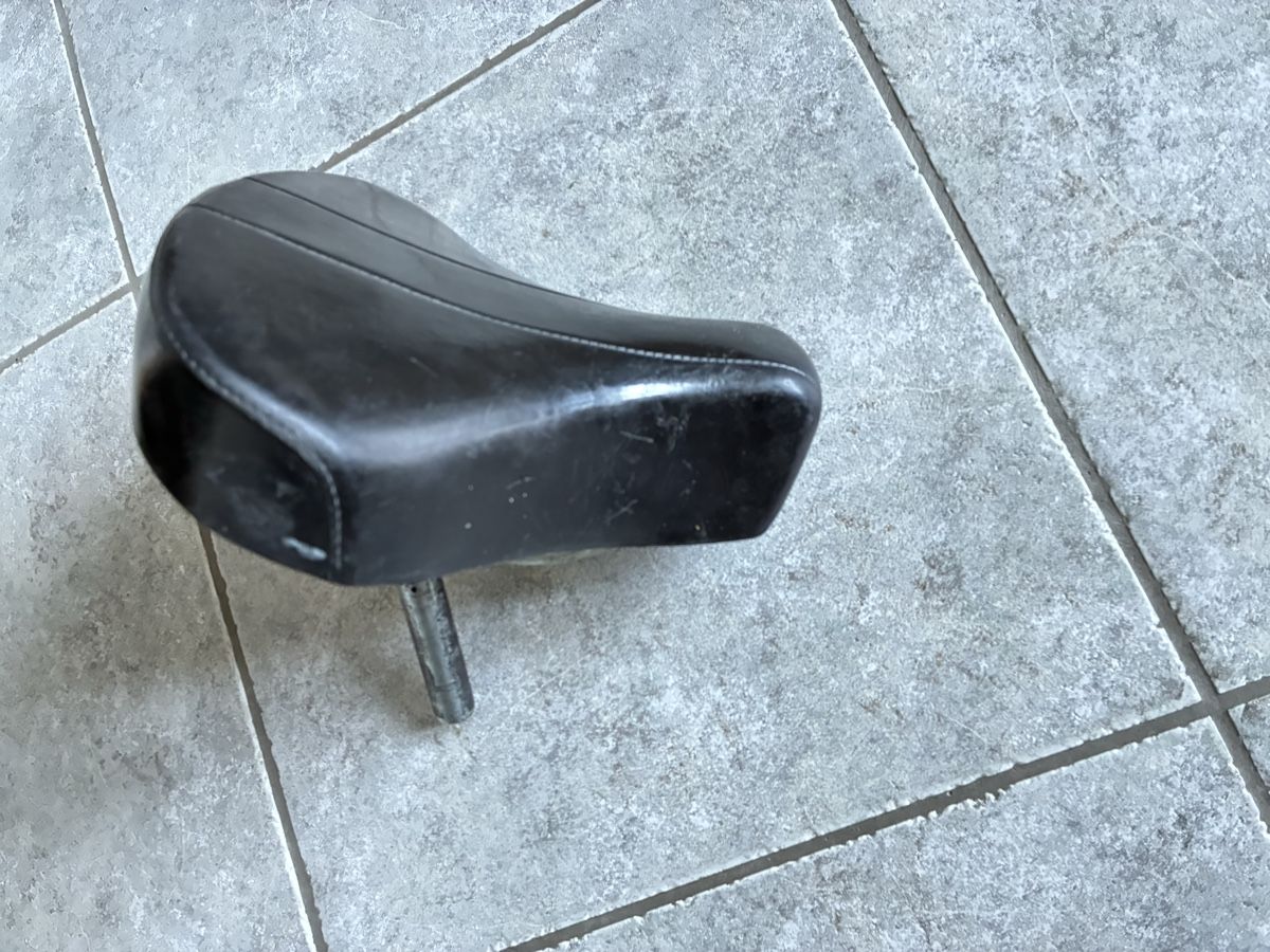 Piaggio Mofas: Piaggio Ciao Sattel  – Gebraucht aus Aarau Rohr von Sheeno 2