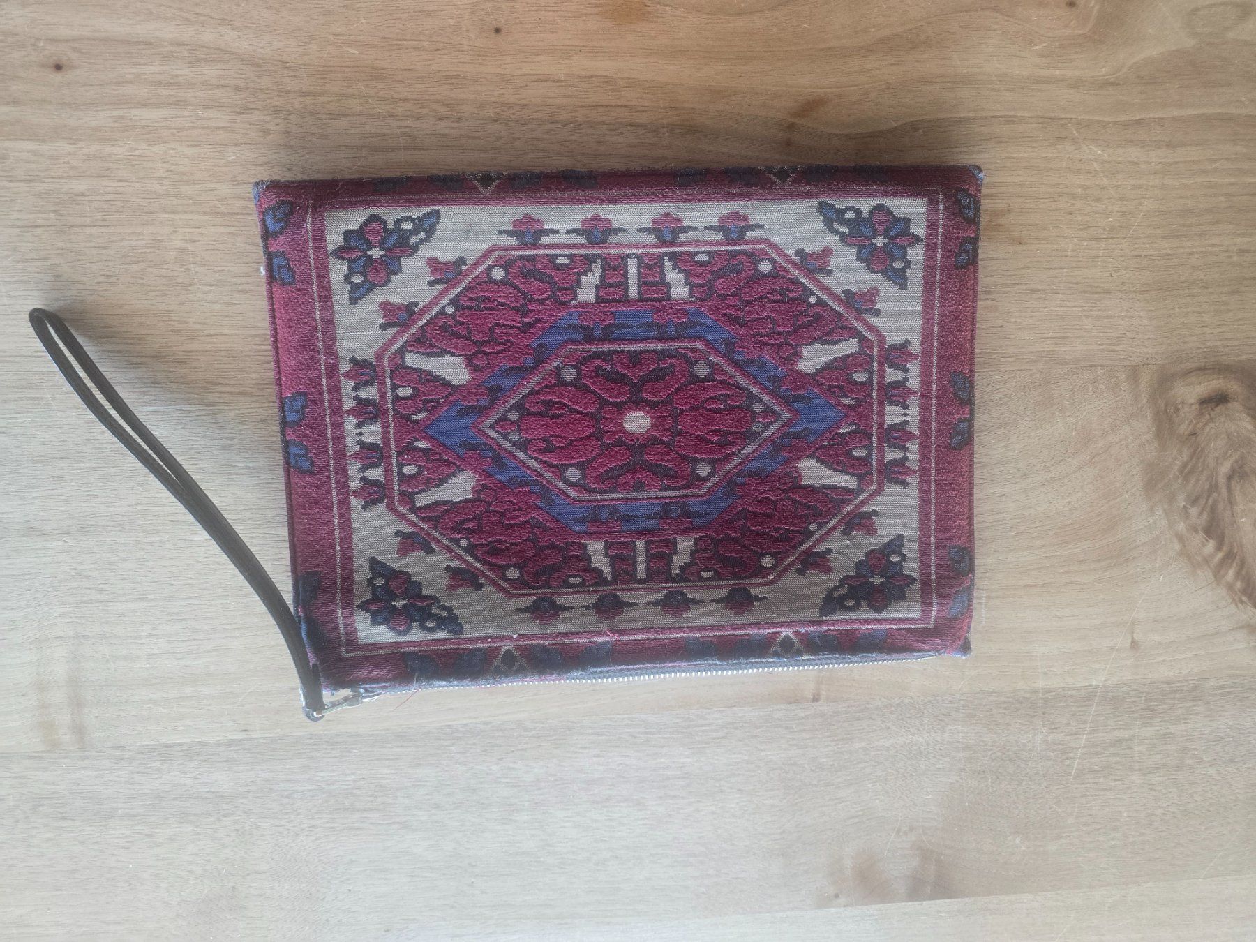 Borse: ETRO Ipad Pouch – Usato da Luzern venduto da ChristianK02