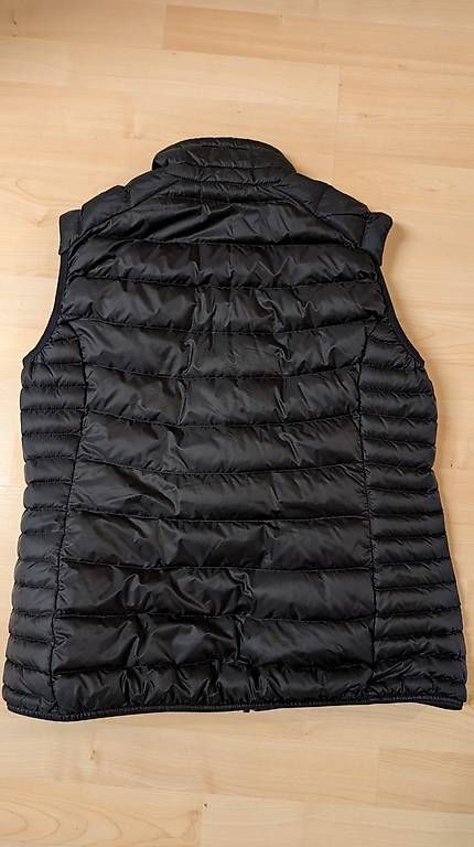 Gilets & Westen: Häglofs Daunengillet Gr. Large – Gebraucht aus Baar von Foscolio 1