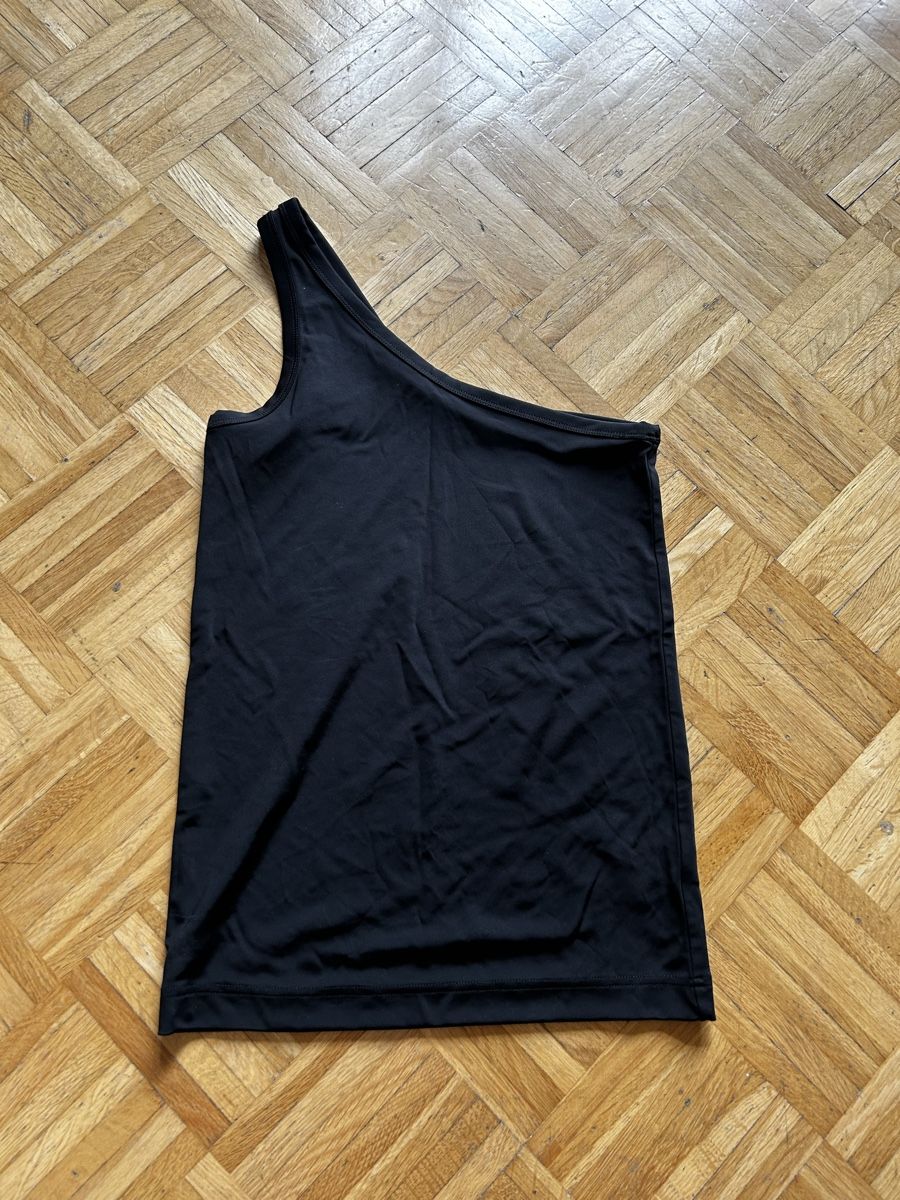 Arket Tops: Arket top S – Neu (gemäss Beschreibung) aus Zürich von cos_b629