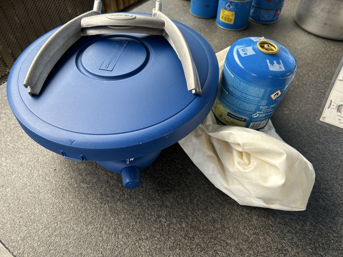 Cucine complete: Gaskocher und Grill – Usato da Bubendorf venduto da Buben5 2