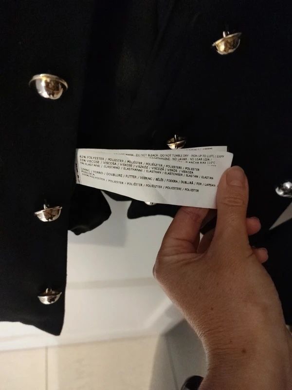 Mango Giacche: MANGO Damen Blazer schwarz rot Michael Jackson  – Nuovo (secondo la descrizione) da Zürich venduto da MyFashion 3