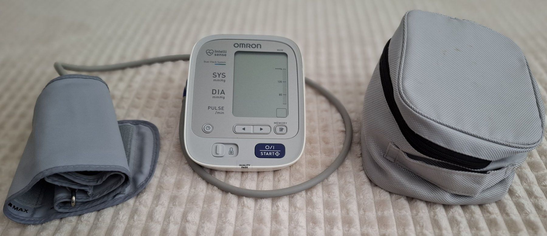 Omron Attrezzature mediche: Omron Blutdruckmessgerät – Usato da Lachen SZ venduto da eiger52