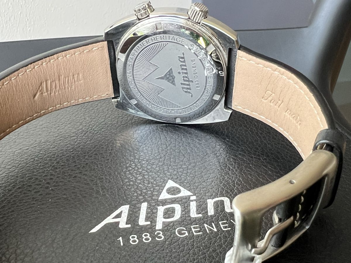 Alpina Orologi: Alpina Startimer Pilot Heritage GMT – Usato da Orbe venduto da Watchivore 3