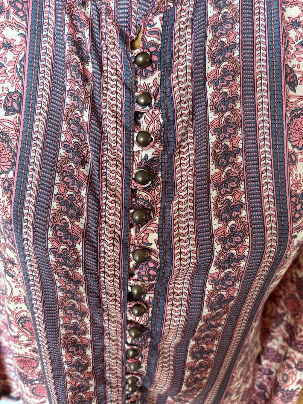 Camicette: Blouse en soie  taille S – Usato da Biel-Bienne venduto da sarahthierry 1