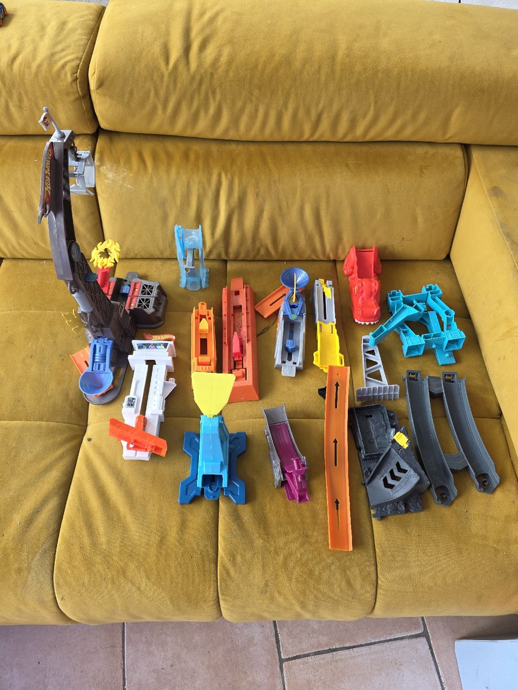 Hot Wheels Giocattoli: Hotwheels grosse Sammlung – Usato da Zwingen venduto da Dagisler 9