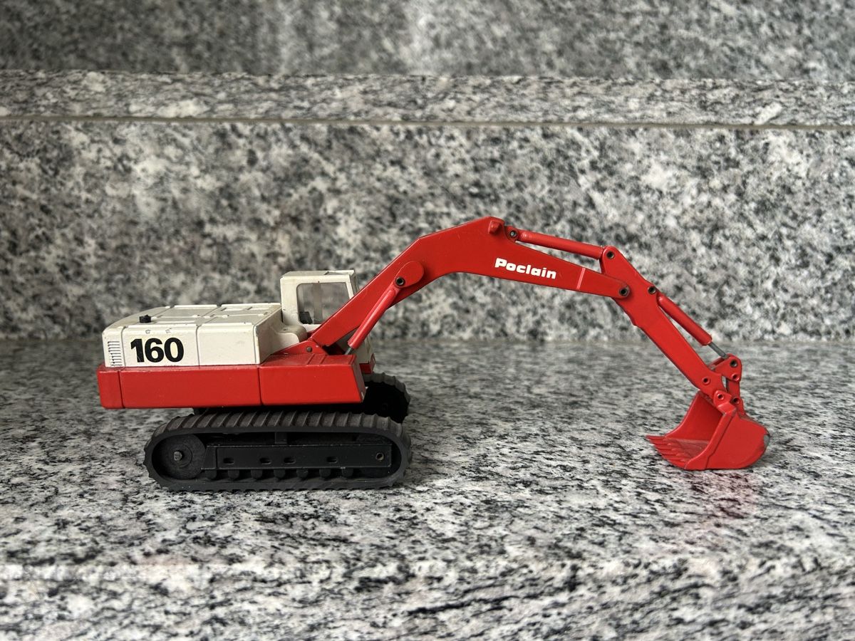 Conrad Kit di modellismo & Modellini statici: Poclain 160, 1:50 – Usato da Horw venduto da Tigercat635 2