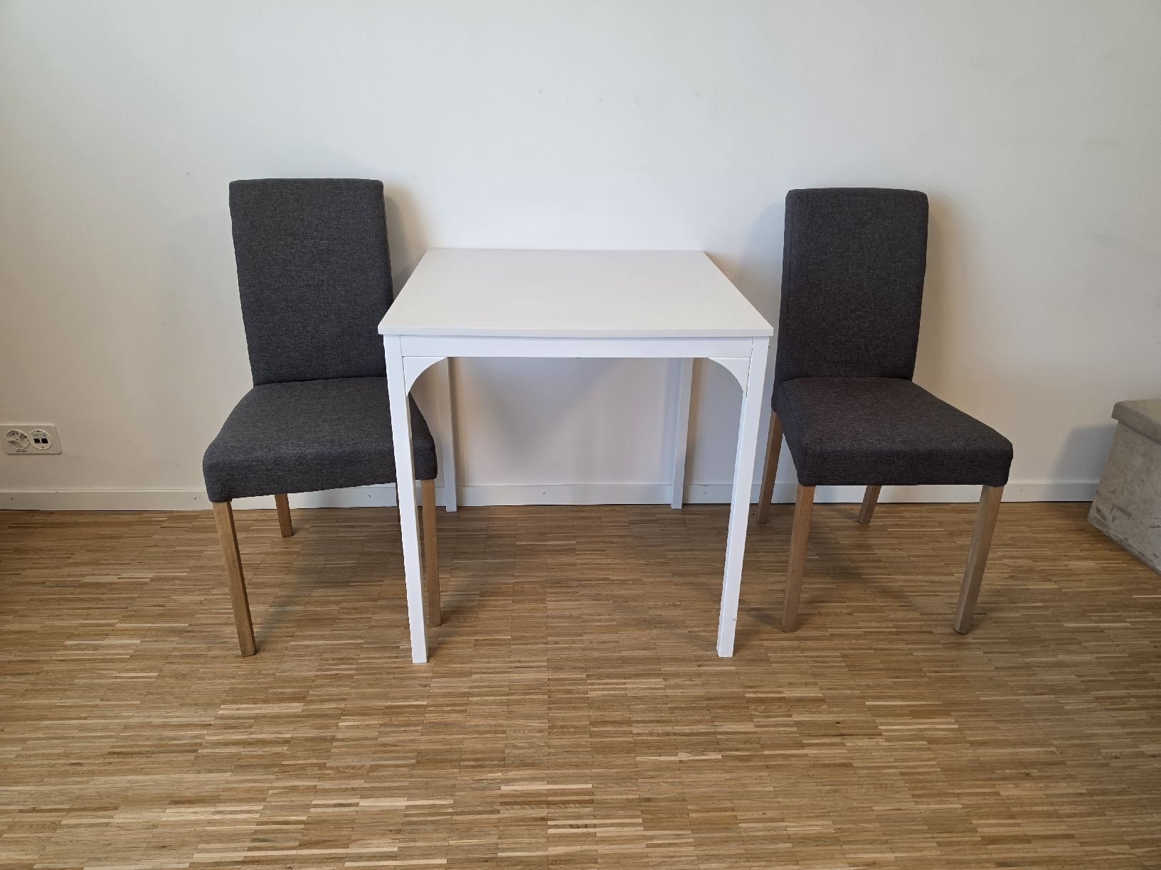 Tavoli: weisser Tisch 70x70x74cm – Usato da Rickenbach Sulz venduto da VickyJolina 1