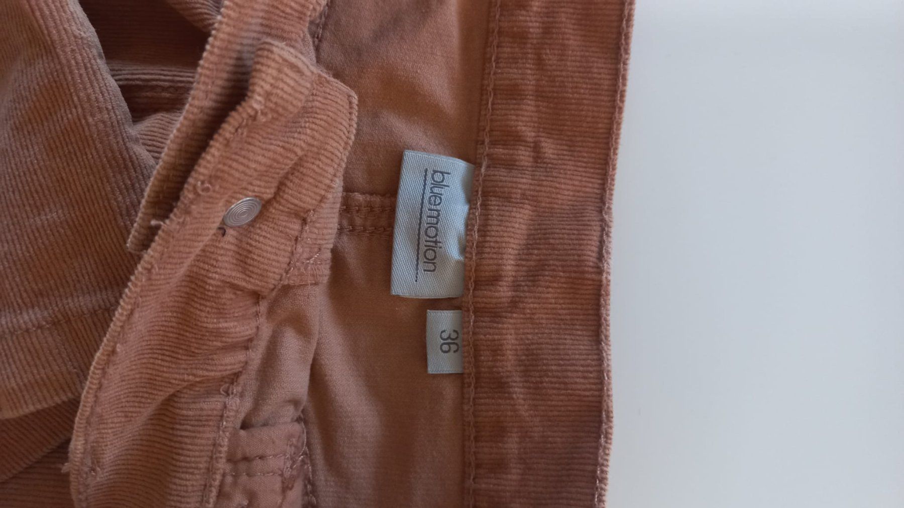 Gonne: Kordrock Bluemotion 36 – Usato da Zürich venduto da vgr_sb8k 2