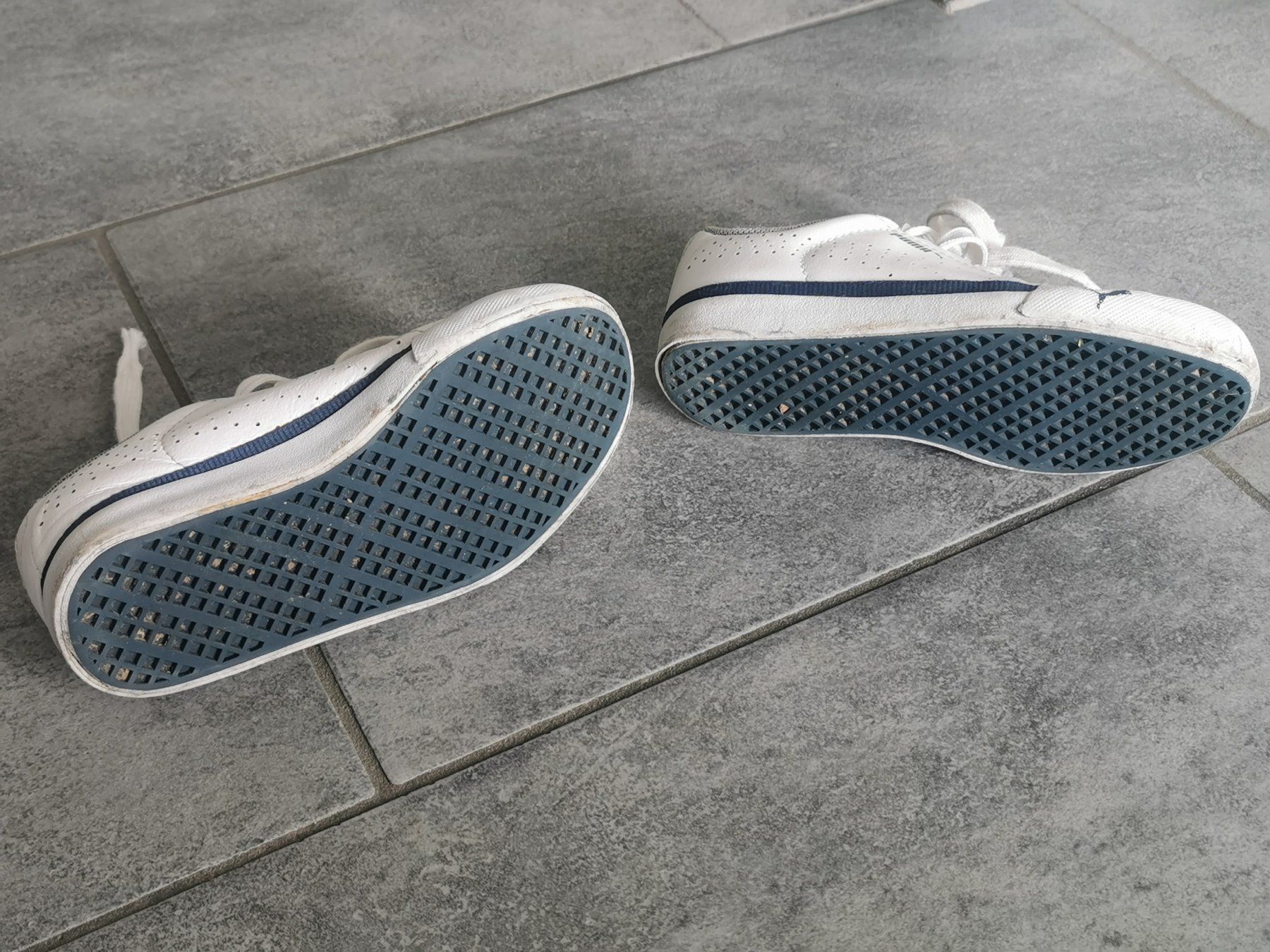 Puma Chaussures garçon: Kinder Puma Turnschuhe Gr. 30 – D'occasion à Herzogenbuchsee par knisteri 2
