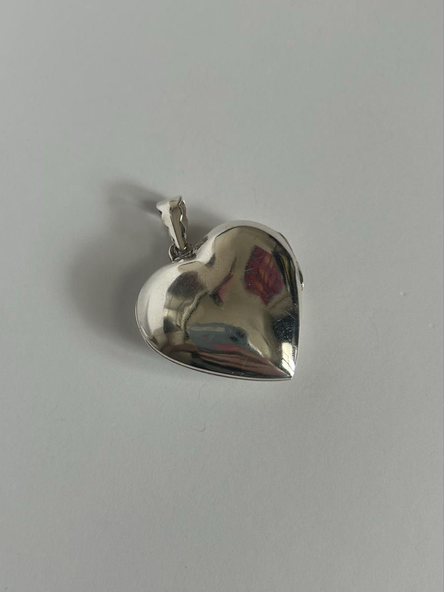 Pendentifs: Grosses Vintage Herz Locket – D'occasion à Bern par Ilikebluegems
