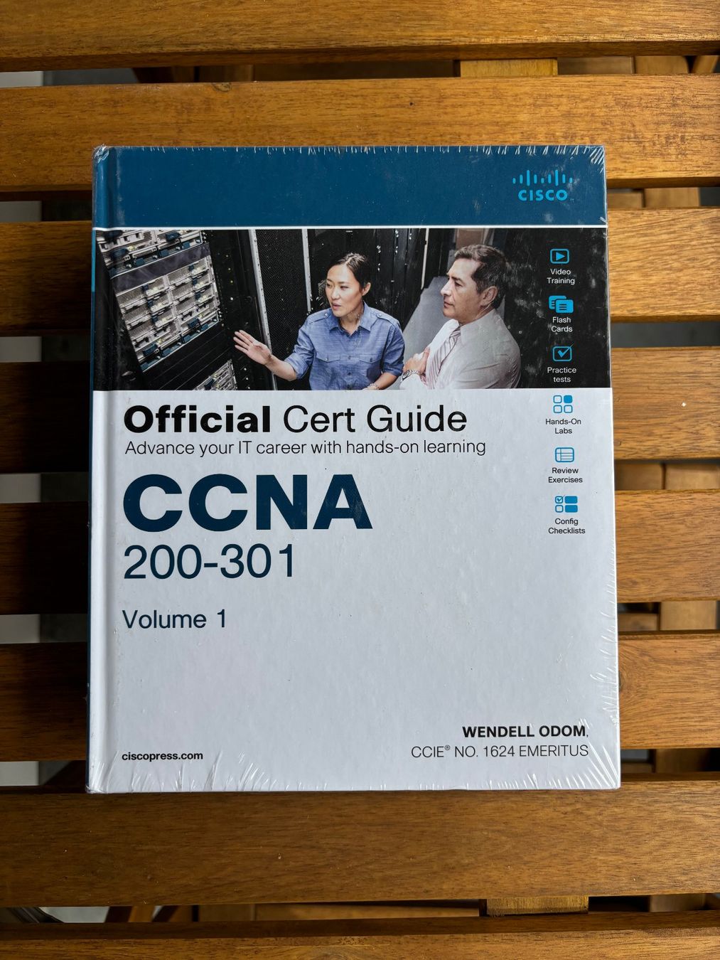 Libri: CISCO Official Cert Guide CCNA 200-301 Volume 1 & 2 – Nuovo e nell'imballaggio originale da Rämismühle venduto da RitzmannMarkus