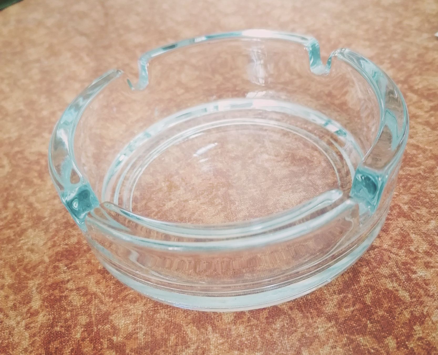 Aschenbecher: Petit cendrier en verre – Neu (gemäss Beschreibung) aus Chezard St-Martin von Loucail 1