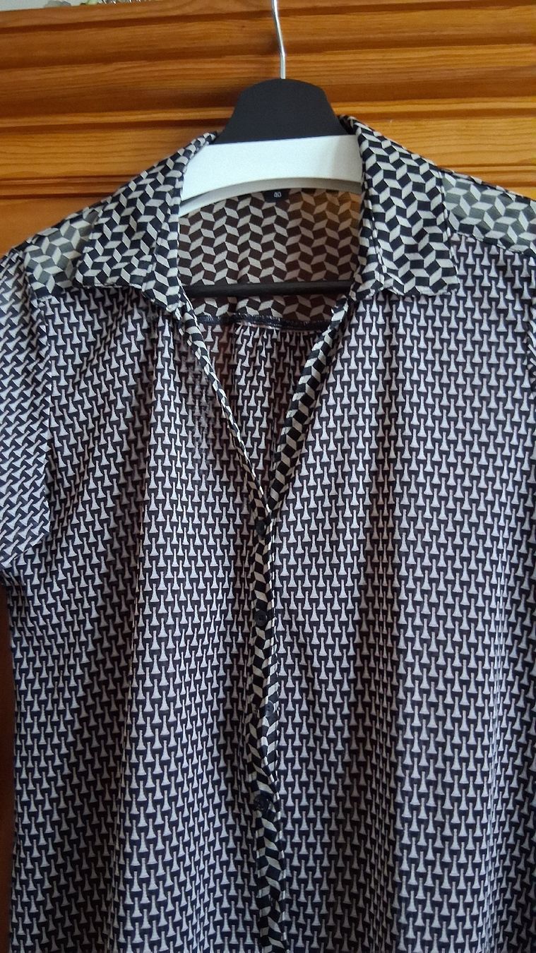 Comma Camicette: Bluse Comma Gr. 40 sommerlich leicht – Usato da Möhlin venduto da Chicco19