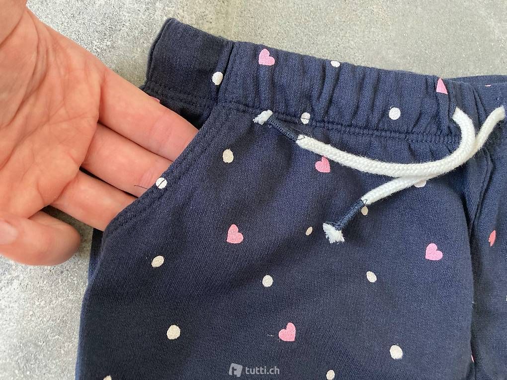 Pantaloni: Süsse kurze Mädchenhose (Gr. 122) – Usato da Hettlingen venduto da rselchi 3