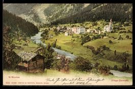St. Nicolas, Ortsansicht vom Hügel aus