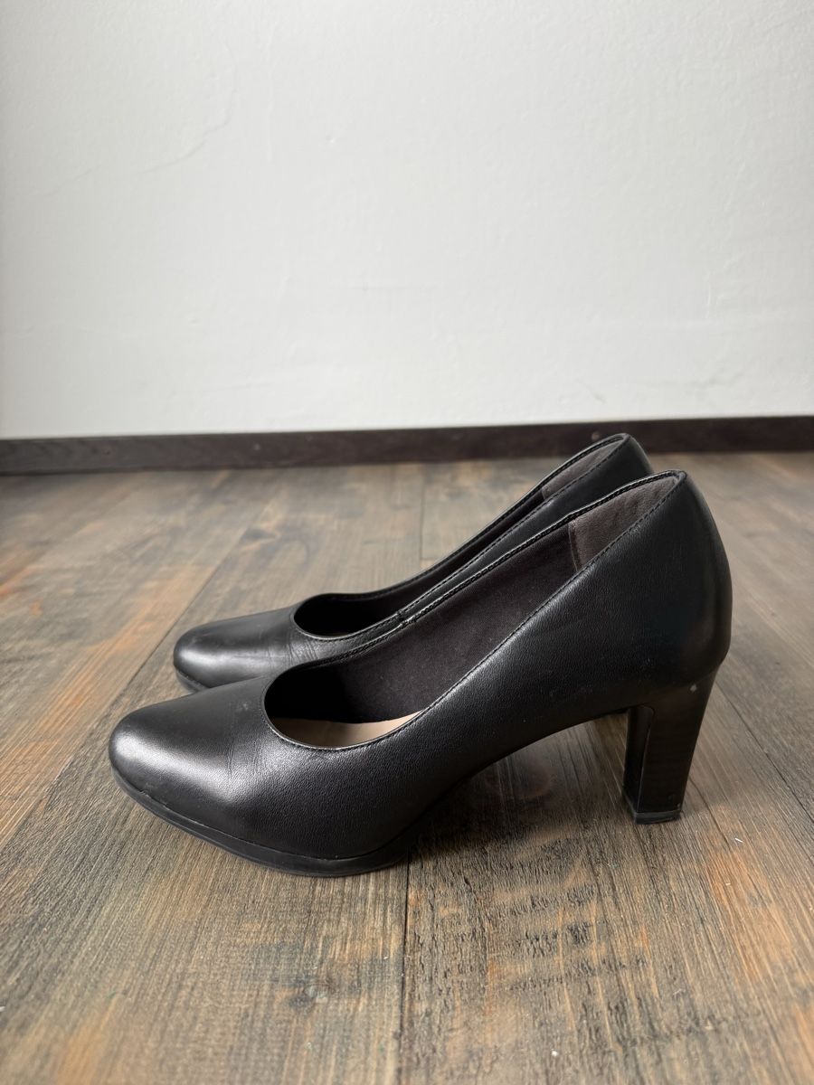 Tamaris Scarpe da donna: Black pumps uniform shoes – Usato da Bassersdorf venduto da les_fw2p 2
