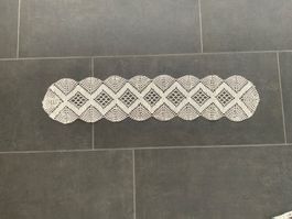 Hübscher Tischläufer, beige, Handarbeit,Vintage, ca 68x14 cm