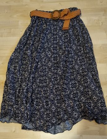 Apricot! Süsser Rock mit Blumenmuster, Gr. XS, mit Gürtel