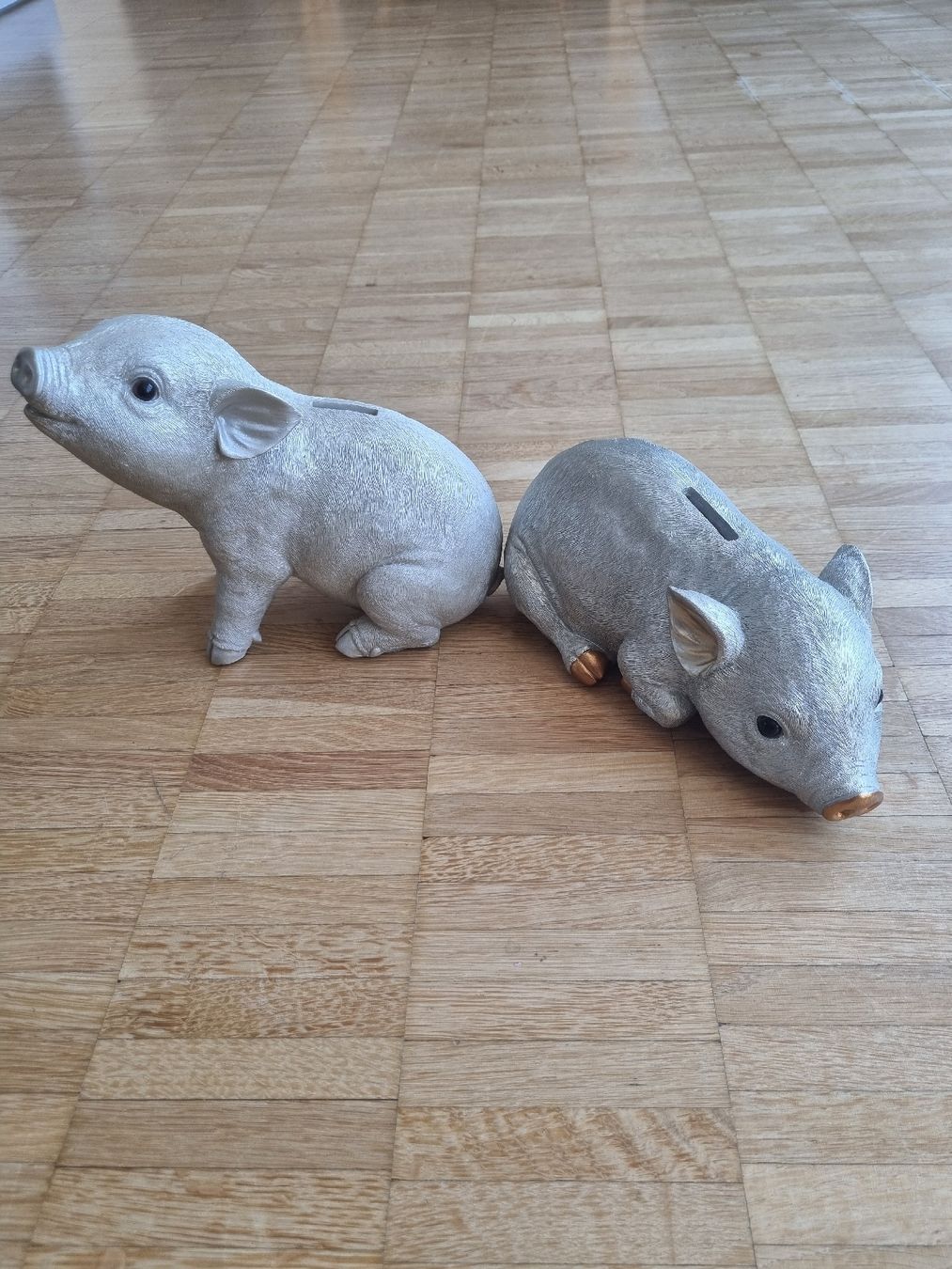 Spardosen: Zwei Sparschweine silberfarben Set  – Neu (gemäss Beschreibung) aus Pfäffikon ZH von Nick72 1