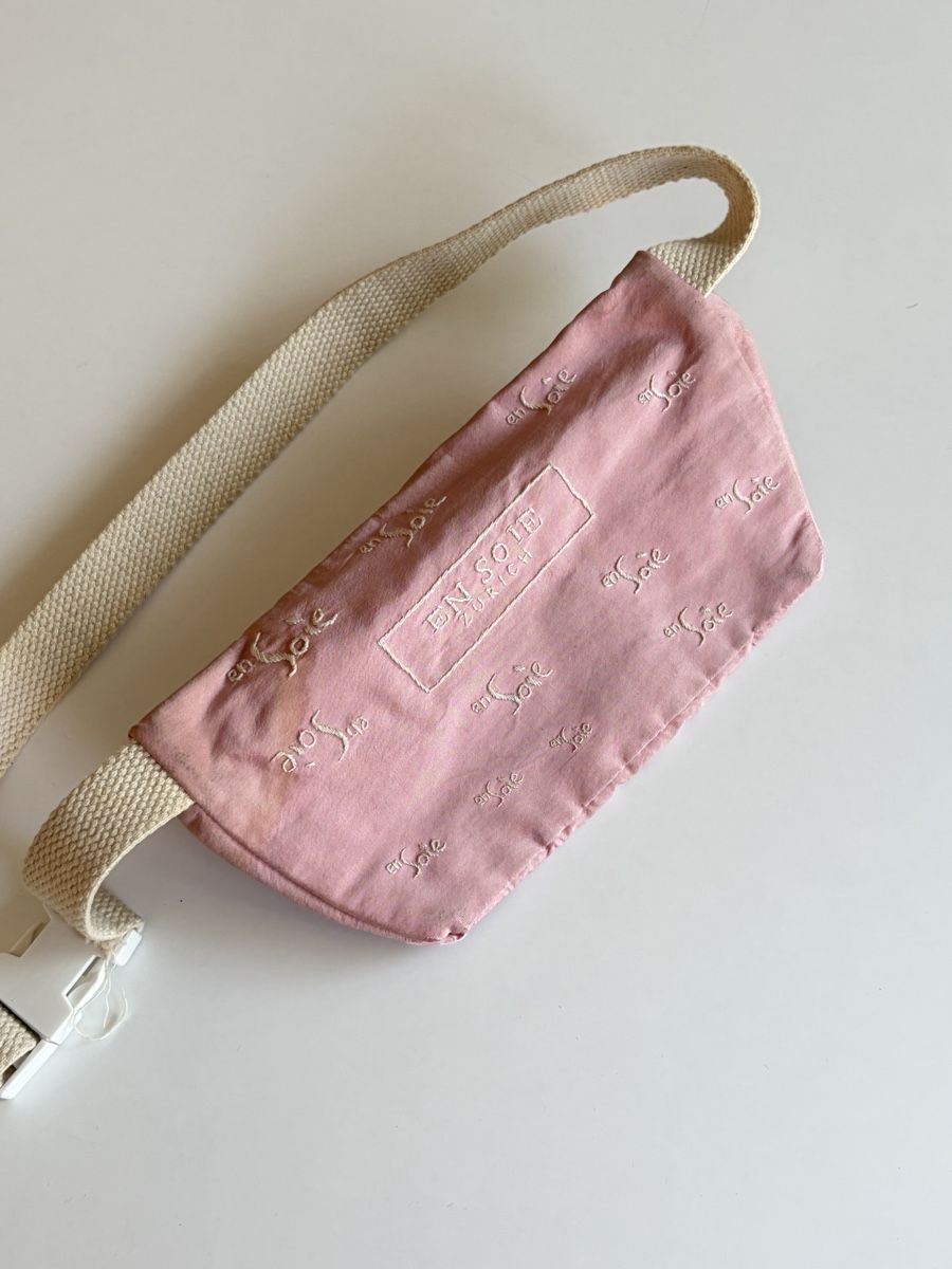Ensoie Borse: Ensoie Hip bag Pink Silk – Usato da Zürich venduto da fischersfritzli 1