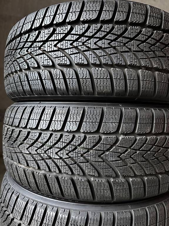 Dunlop Pneumatici & Ruote complete: 205/45/17 Winterreifen RunFlat – Usato da Augst BL venduto da Connect.AHME. 2