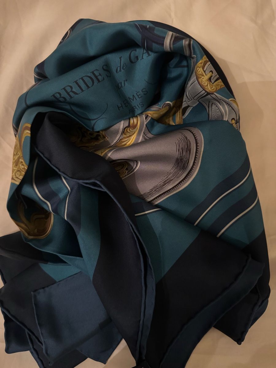 Hermès Foulard & Sciarpe: Hermès carré double face Brides de Gala – Nuovo e nell'imballaggio originale da Genève venduto da Allisgood 8