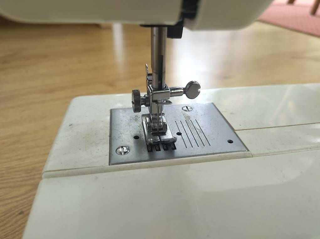 Macchine da cucire: Nähmaschine Elnita by Elna – Usato da Liebefeld venduto da Schasty 2