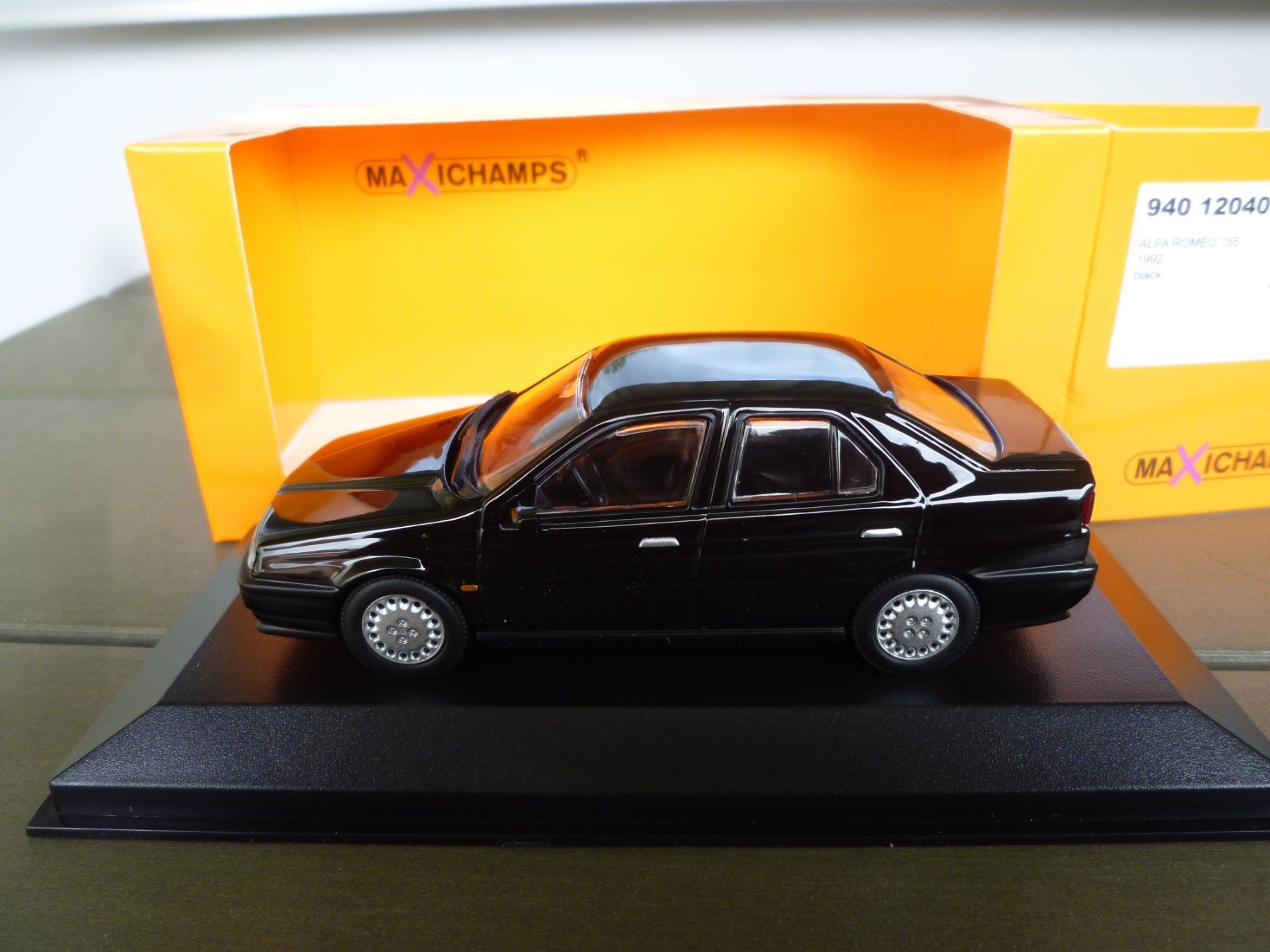 Alfa Romeo Modellini d'auto: Alfa Romeo 155 (1992) – Nuovo e nell'imballaggio originale da Flawil venduto da Imperiosud 4