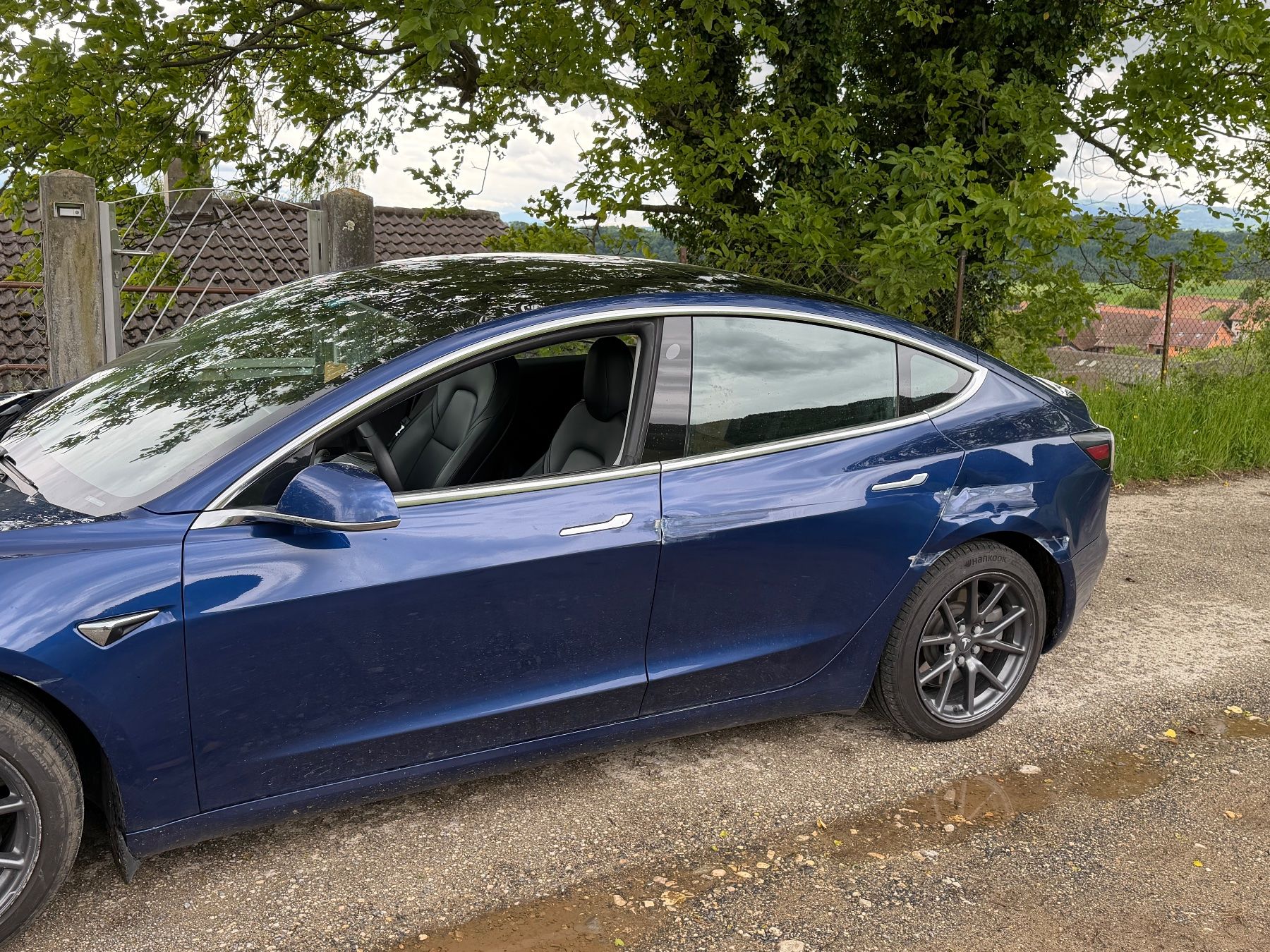Tesla Autos: Tesla model 3 – D'occasion à Fontaines-Grandson par Prana1 8