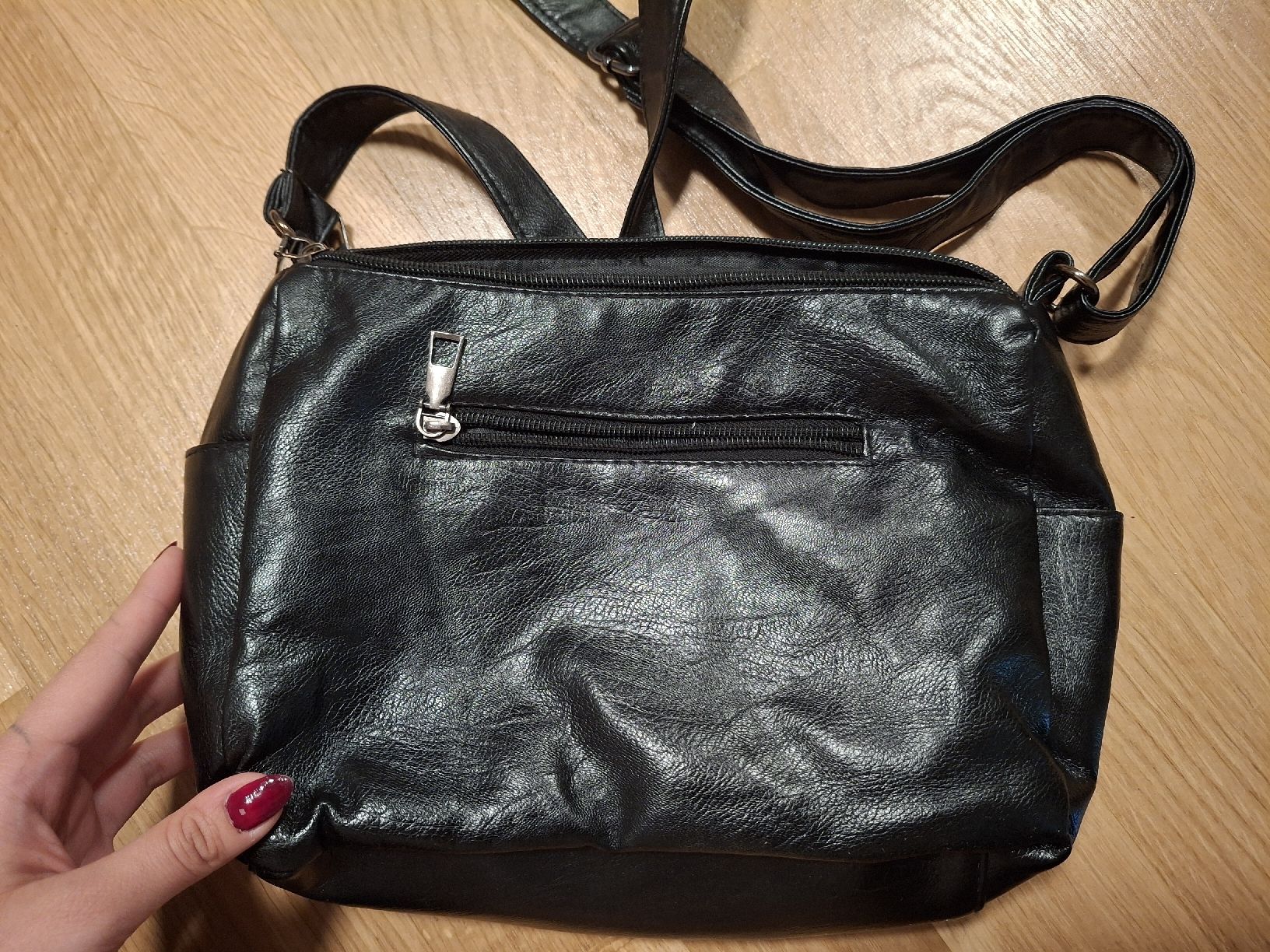 Borse da donna: Schwarze Umhängetasche – Usato da Glattpark(Opfikon) venduto da Beckf0rd 1