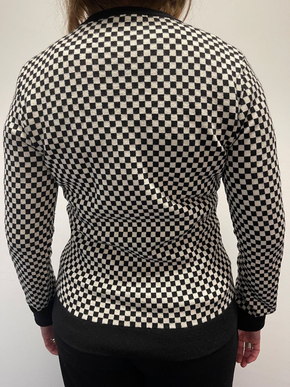 Pulls & Sweat-shirts: STRENESSE Strickpullover mit Schachbrettmuster Grösse L – D'occasion à Zürich par Arche_Brockenhaus 4
