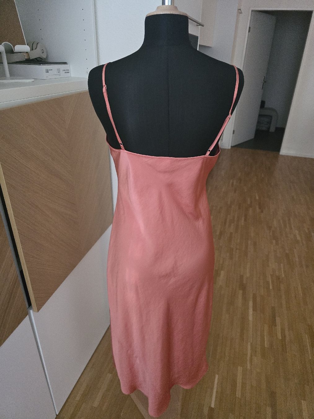 Kleider: Wilfred Seidenkleid, Grösse M, lachsfarben – Gebraucht aus Zürich von ale_bg2x 2