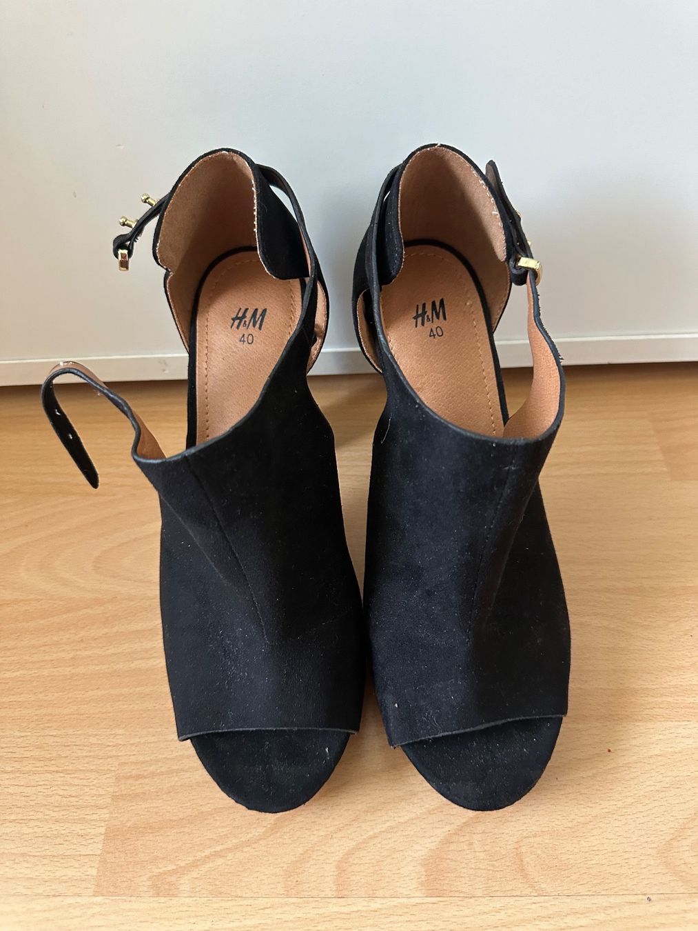 H&M Damenschuhe: Schwarze H&M Peeptoe High Heels Gr. 40 – Neu (gemäss Beschreibung) aus Zürich von Herbion1 1