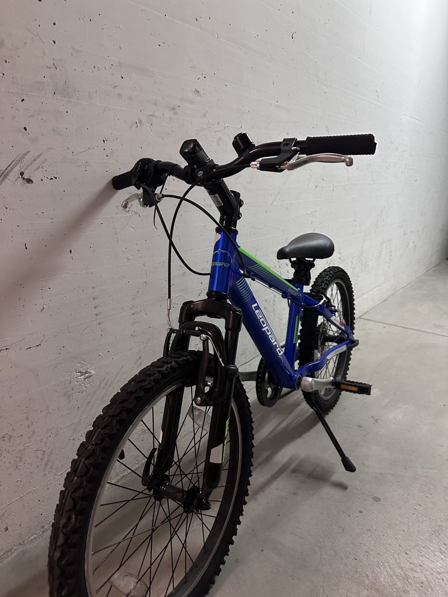 Leopard Biciclette: Vélo enfant bleu Leopard bon état – Nuovo (secondo la descrizione) da Dättwil AG venduto da nes_t6k8 2