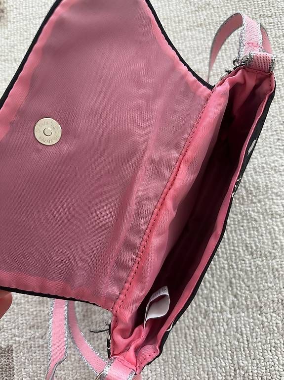 Borse da donna: Süsse kleine Handtasche  – Usato da Dörflingen venduto da Kendraa 1