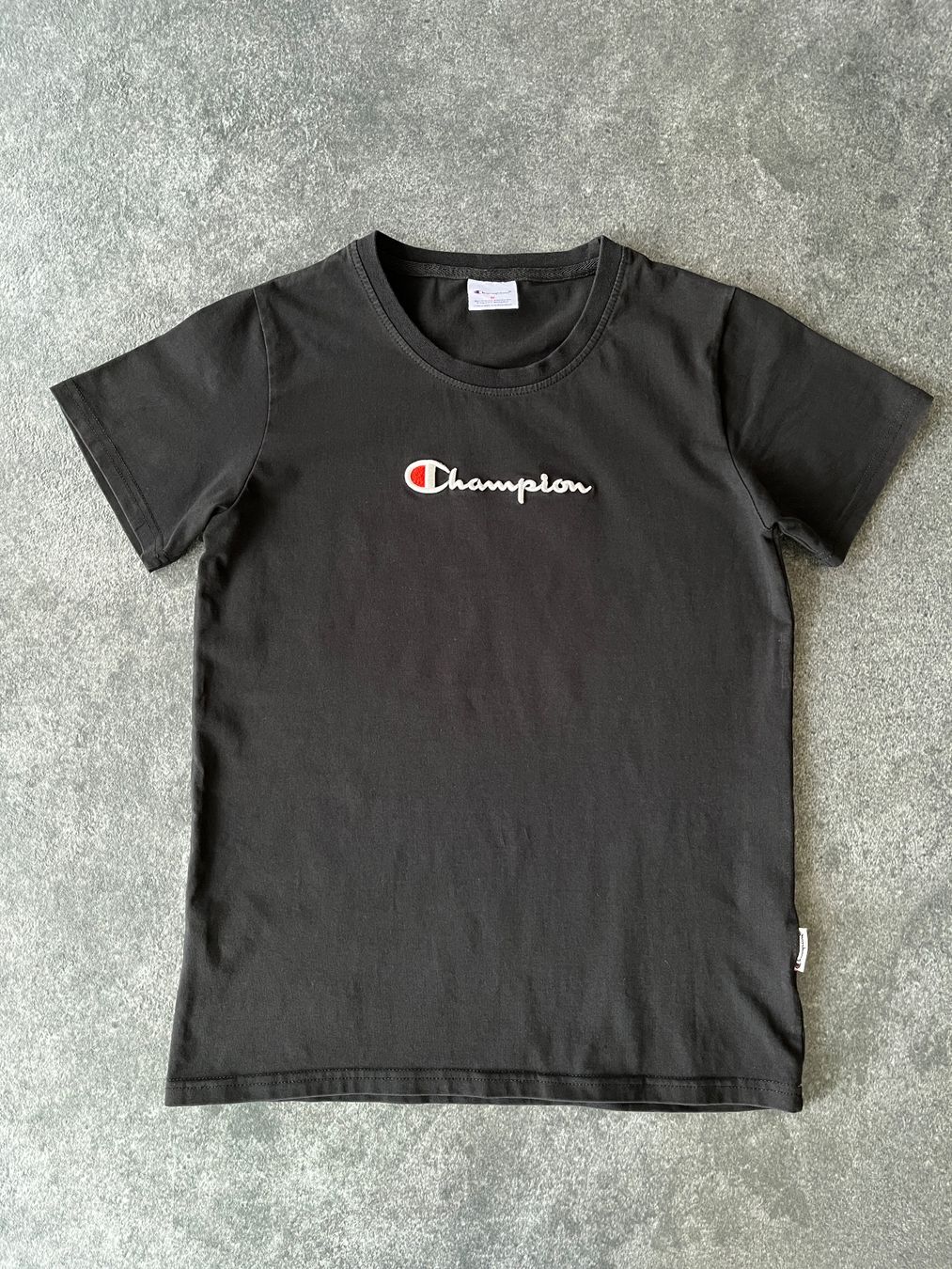 Champion T-shirt: CHAMPION T-Shirt - Größe S – Usato da Kilchberg ZH venduto da Simple.Life